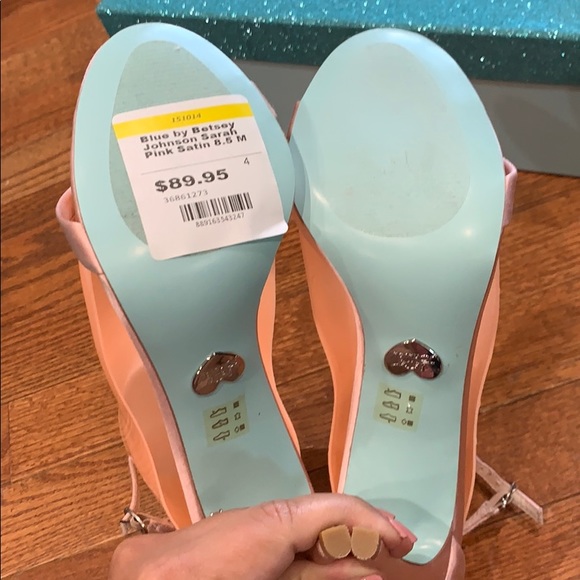 Betsy Johnson Pink Satin Sandal size 8.5 - Picture 5 of 7